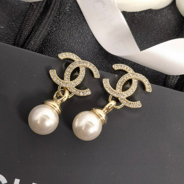 CL EARRINGS