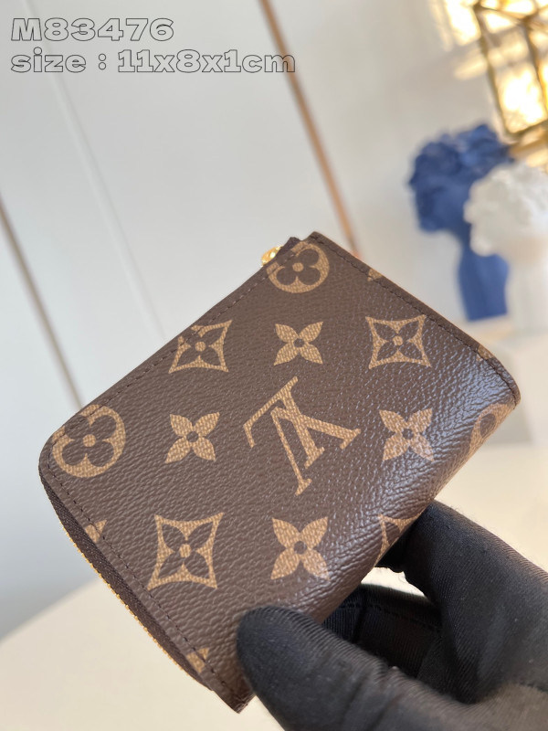 l0*is V*t0n noa compact wallet-11*8.5*1.5cm