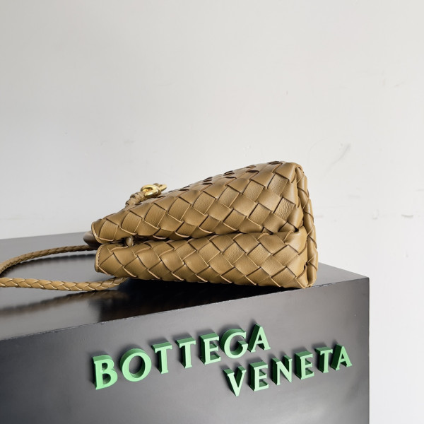 bo*te*ga Ve*ne*ta small andiamo-25*22*10.5cm