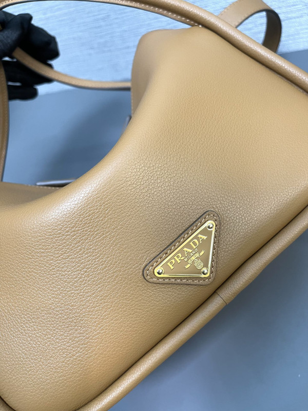 Pra*a darling leather handbag