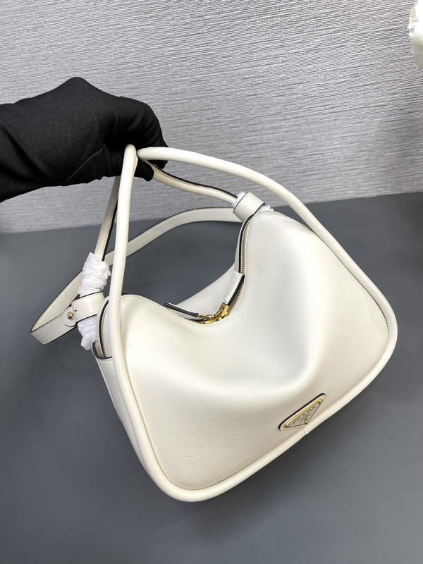 Pra*a darling leather handbag