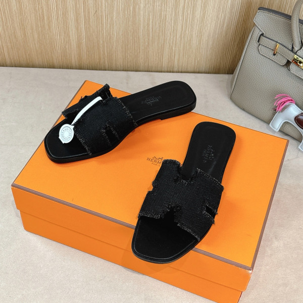 H**mes sandals