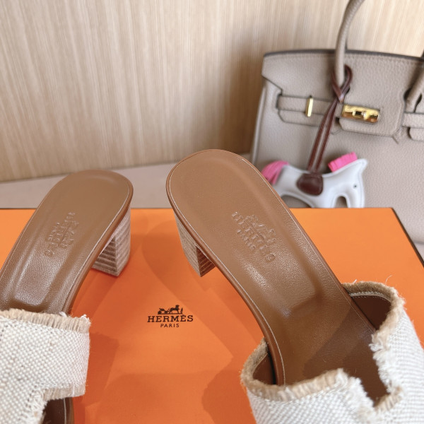 H**mes sandal