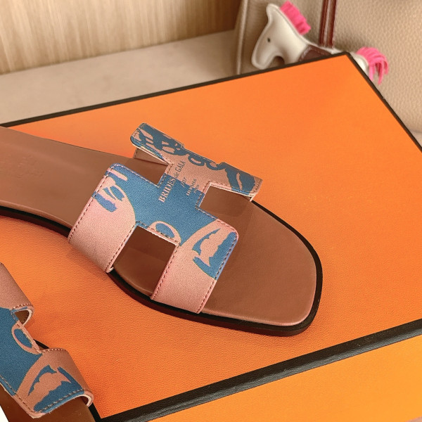 H**mes sandals