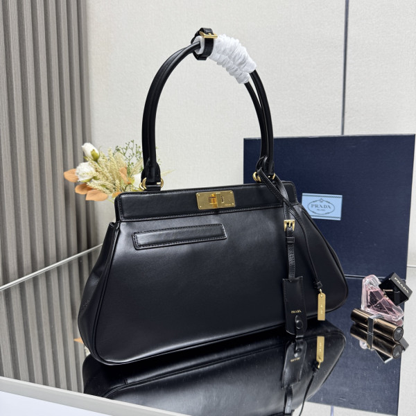 Pra*a medium leather tote bag-38*21*8cm