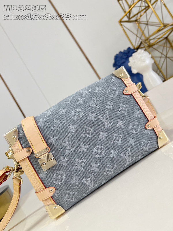 l0*is V*t0n side trunk mm-23.5*16*8.5cm