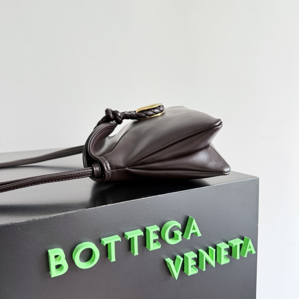 bo*te*ga Ve*ne*ta baby liberta - 24*15.5*5cm