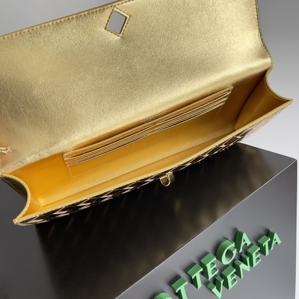 bo*te*ga Ve*ne*ta long clutch andiamo with handle-31*13*3cm