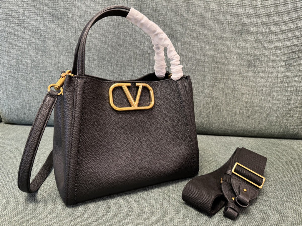 Valentino Garavani Alltime Medium Handbag - 26*21*17CM