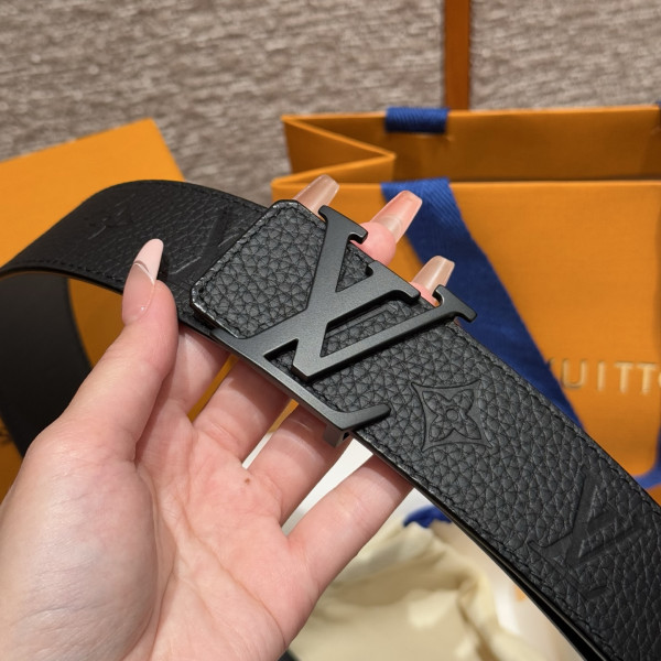 l0*is V*t0n belt