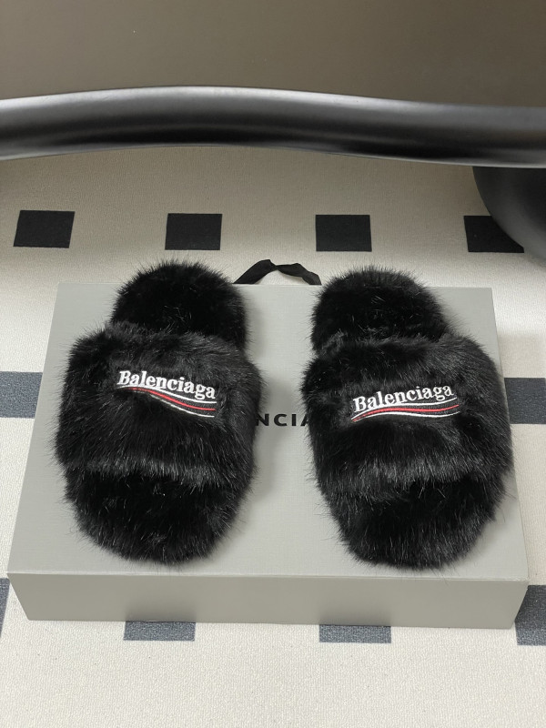 Ba*len*cia*ga slides