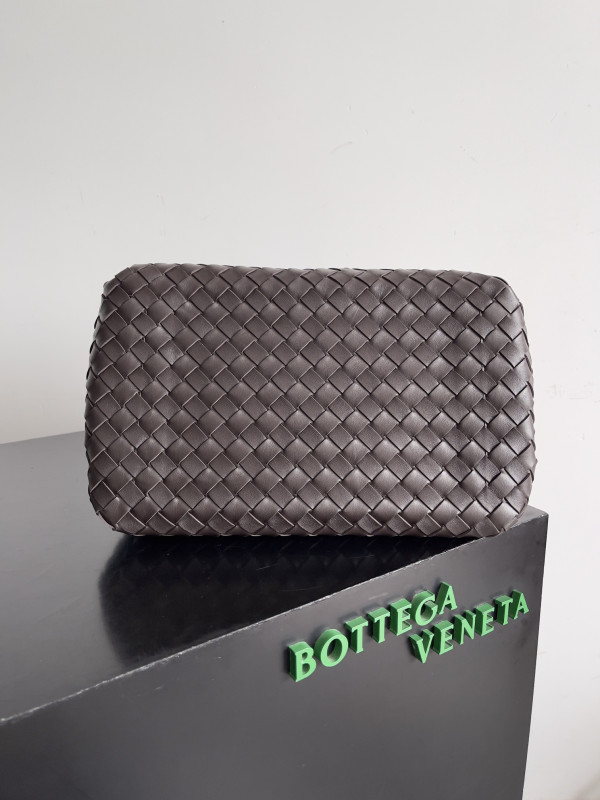 bo*te*ga Ve*ne*ta large parachute - 30*26*20cm