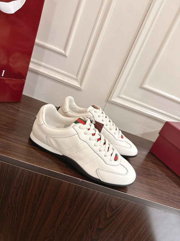 G*u*i shift sneaker - men&women