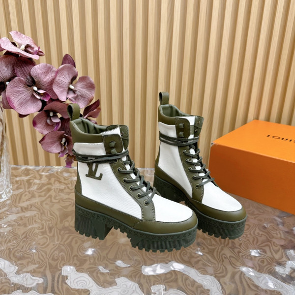 l0*is V*t0n boots