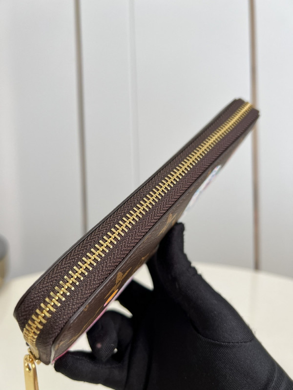 l0*is V*t0n zippy wallet