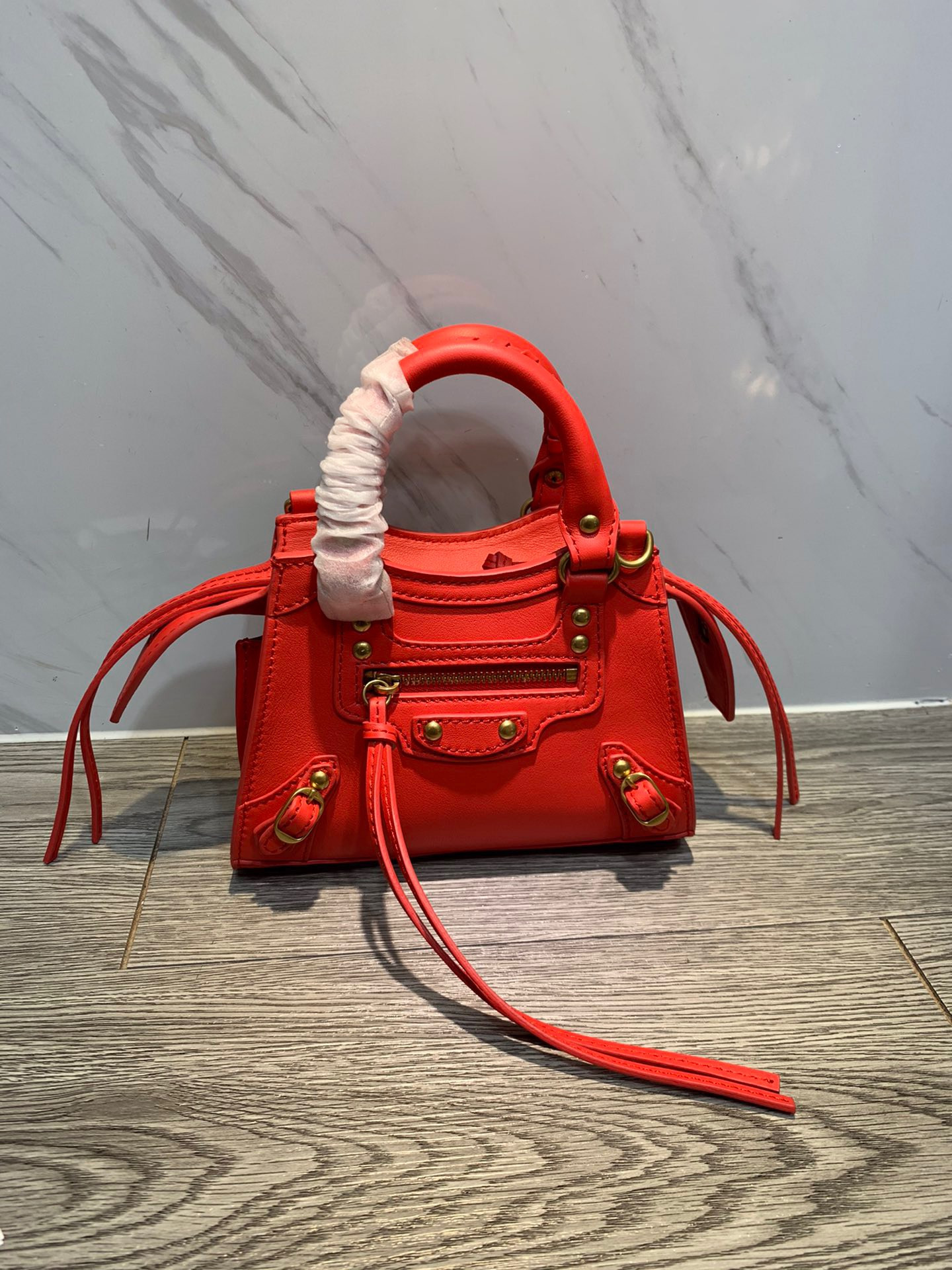 Ba*len*cia*ga neo classic nano top handle bag
