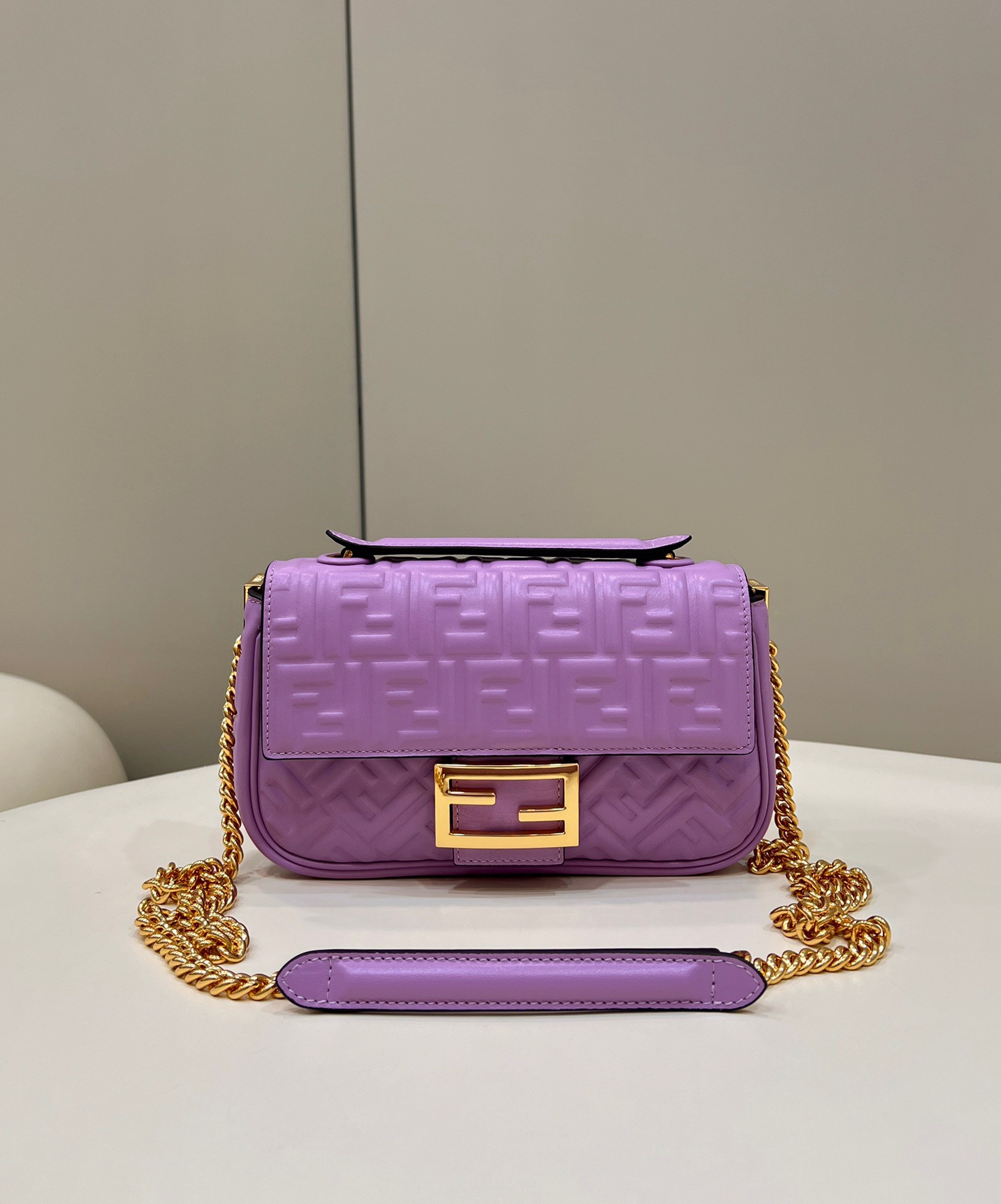 F**di baguette chain midi 397b98-24*14*7cm