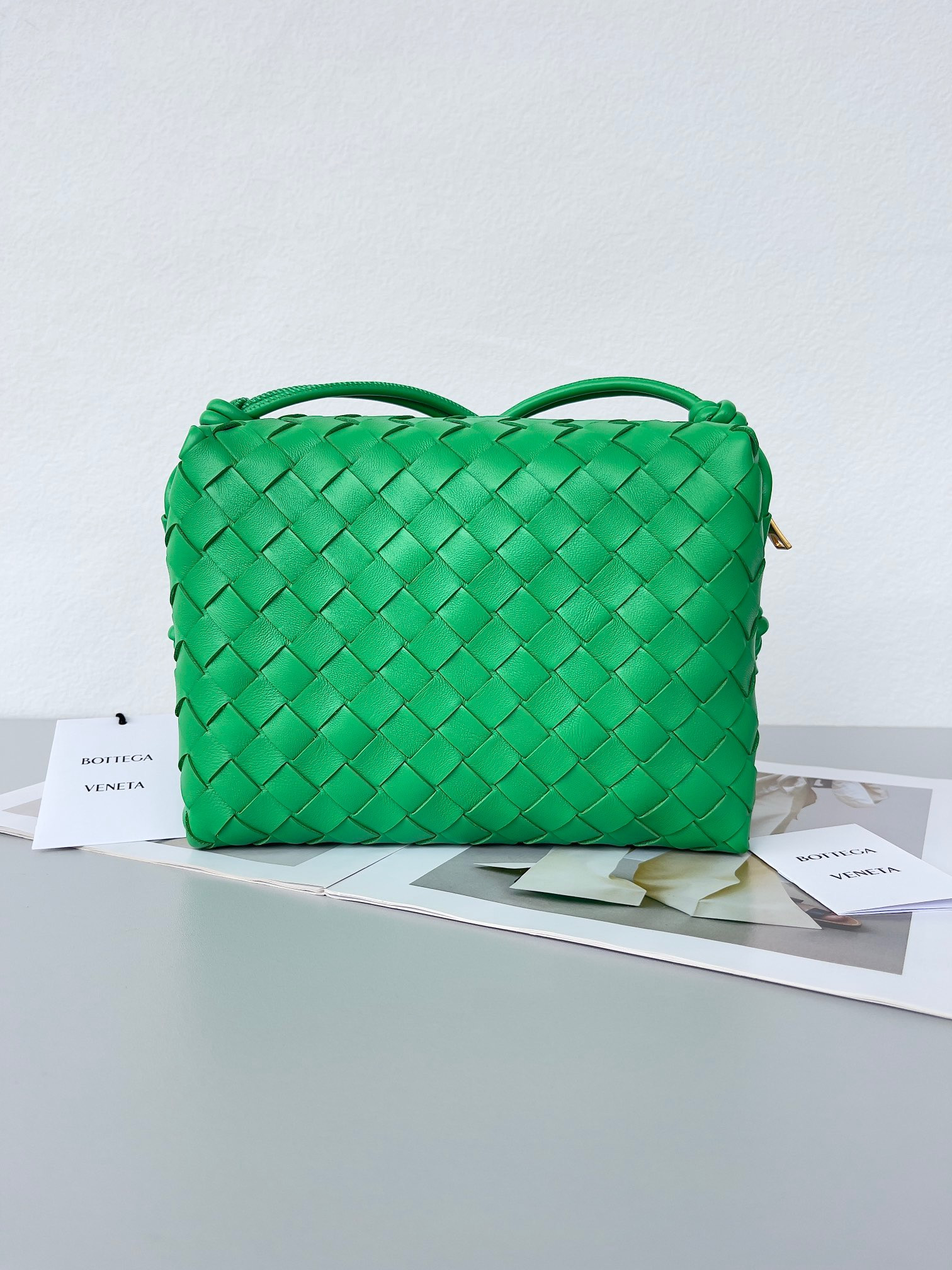 bo*te*ga Ve*ne*ta small loop camera bag