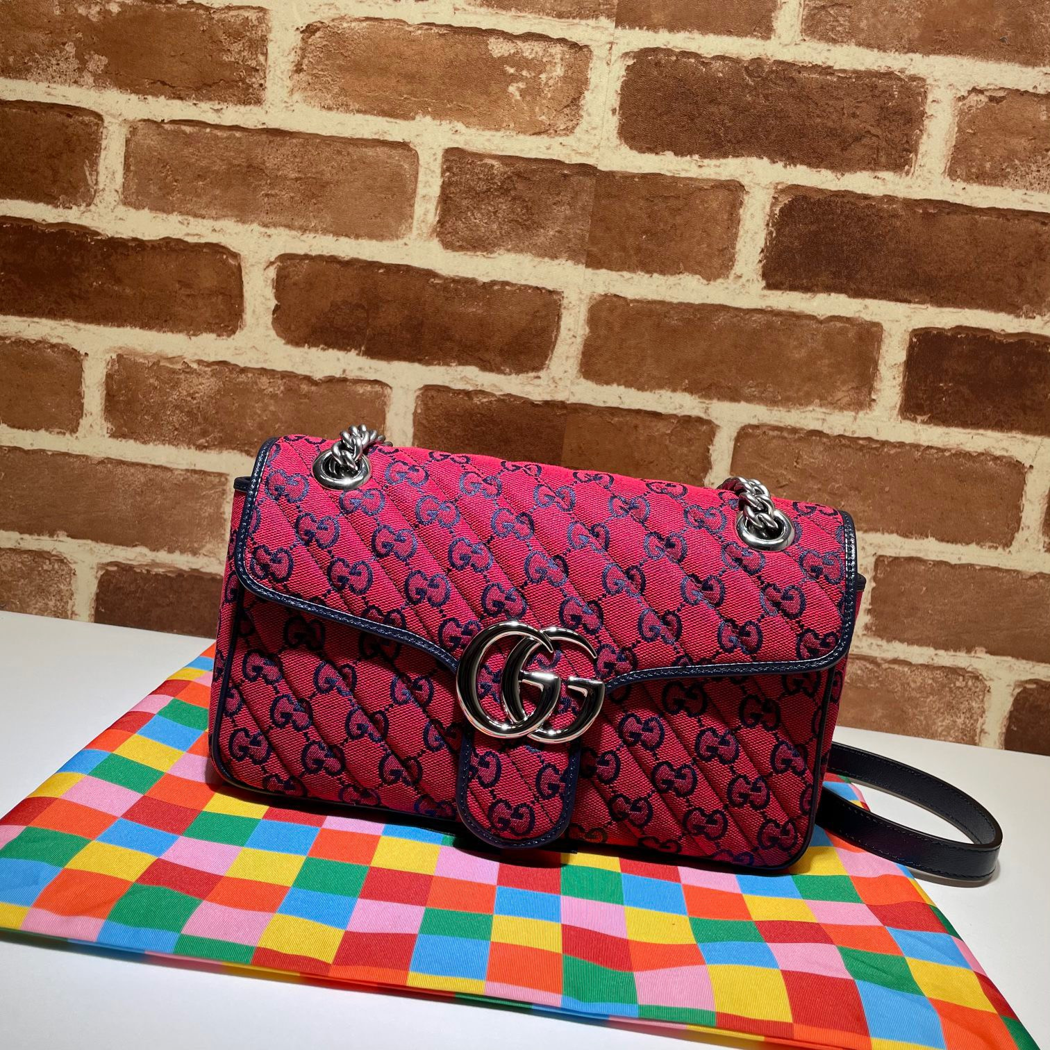 G*u*i gg marmont 26cm