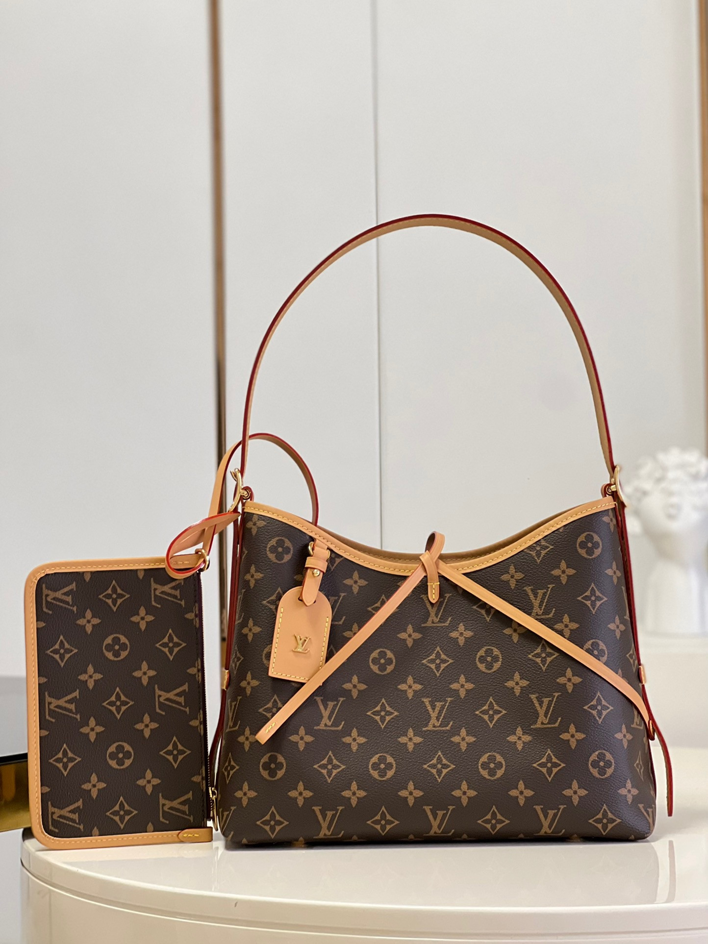 l0*is V*t0n carryall pm