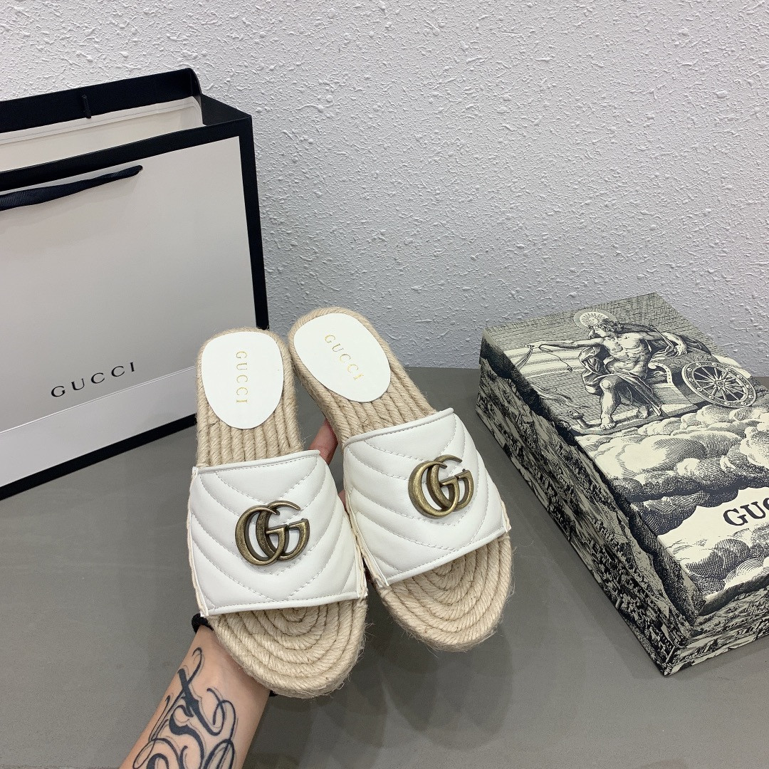 G*u*i leather espadrille sandal