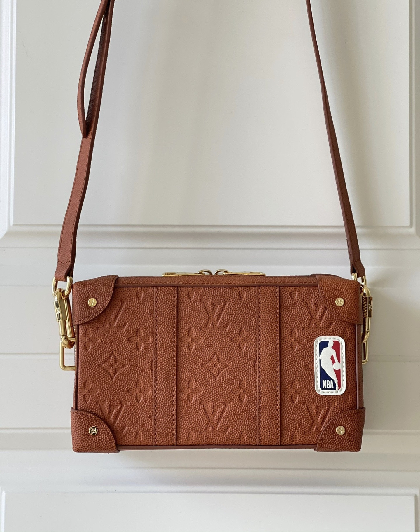 l0*is V*t0n lvxnba soft trunk wearable wallet