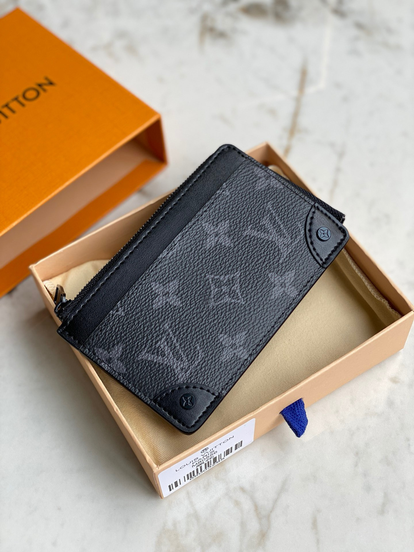 l0*is V*t0n multi card holder trunk