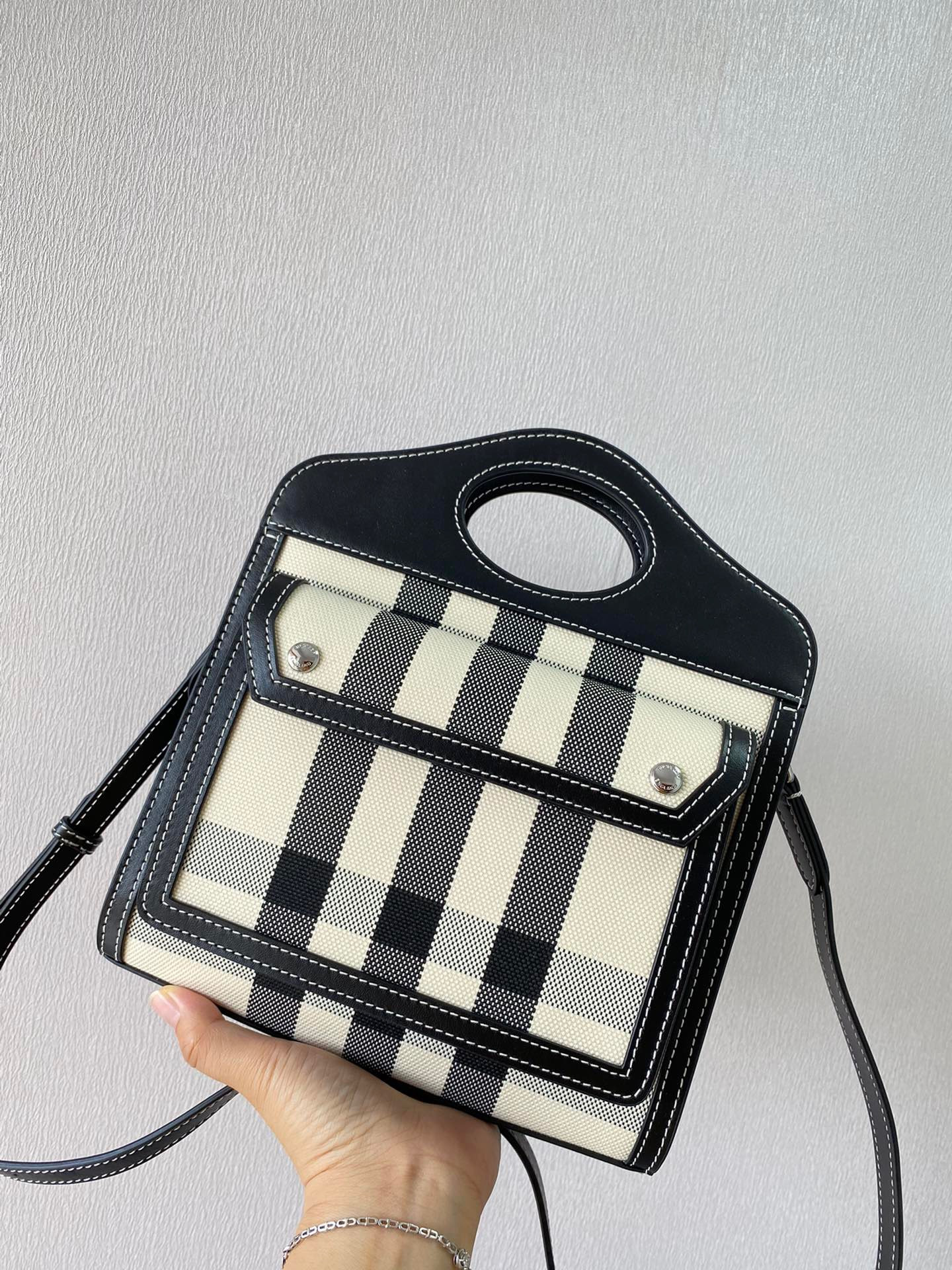 B**rry pocket bag