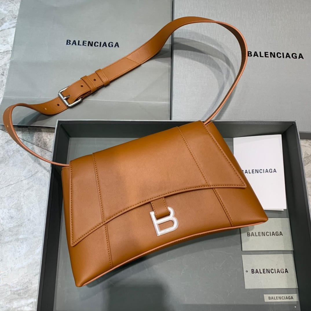 Ba*len*cia*ga downtown medium shoulder bag