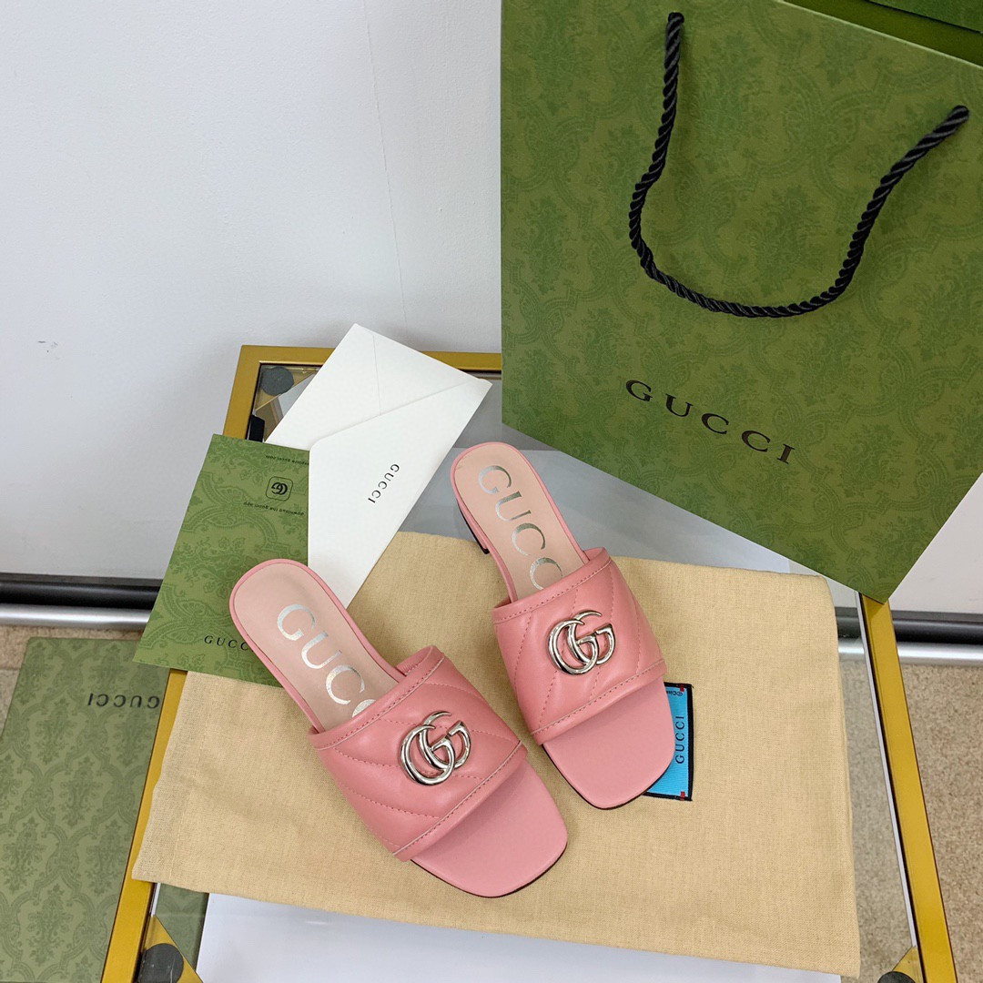 G*u*i women's slide with double g