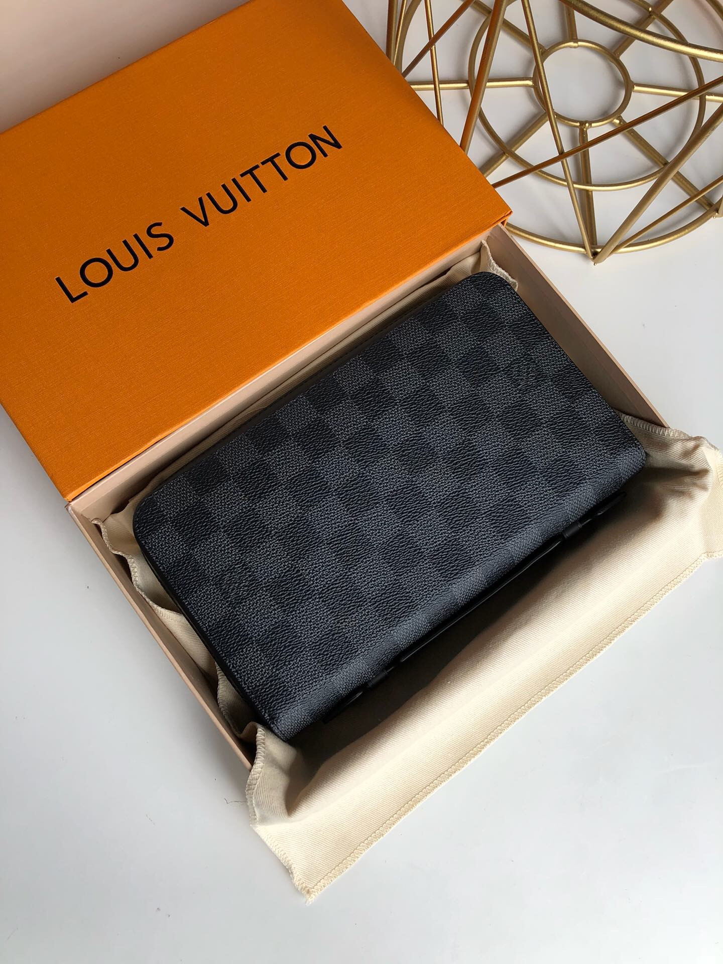 l0*is V*t0n zippy xl wallet