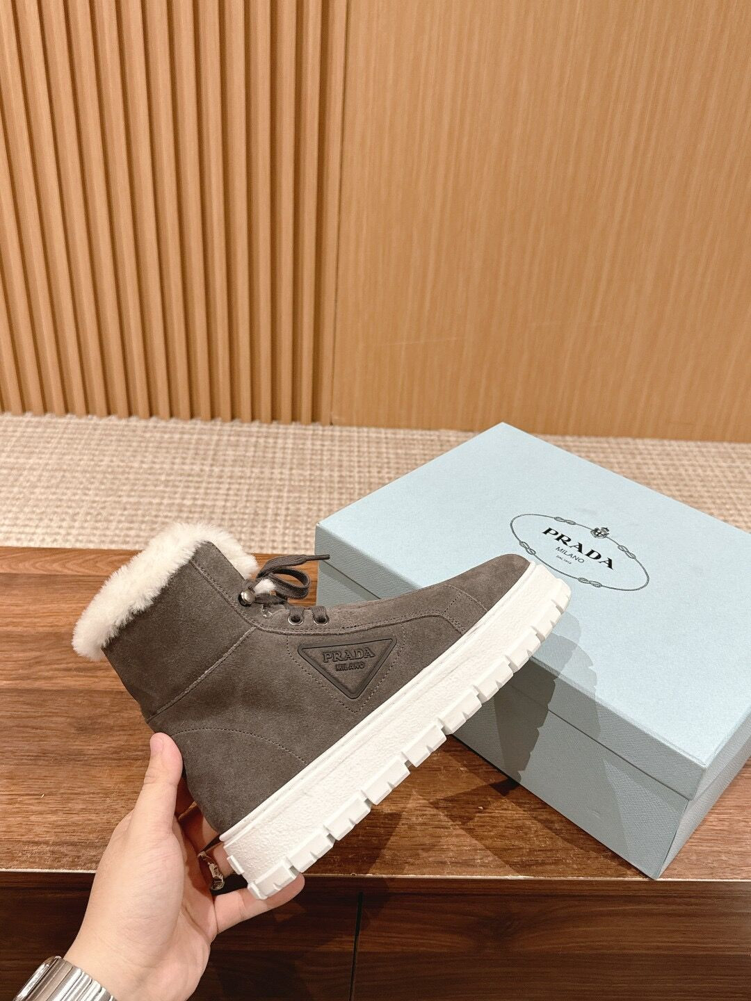 Pra*a boots