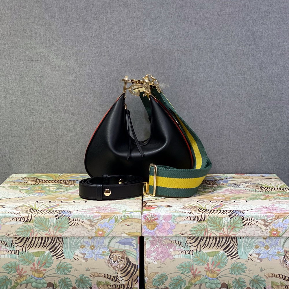 G*u*i attache small shoulder bag
