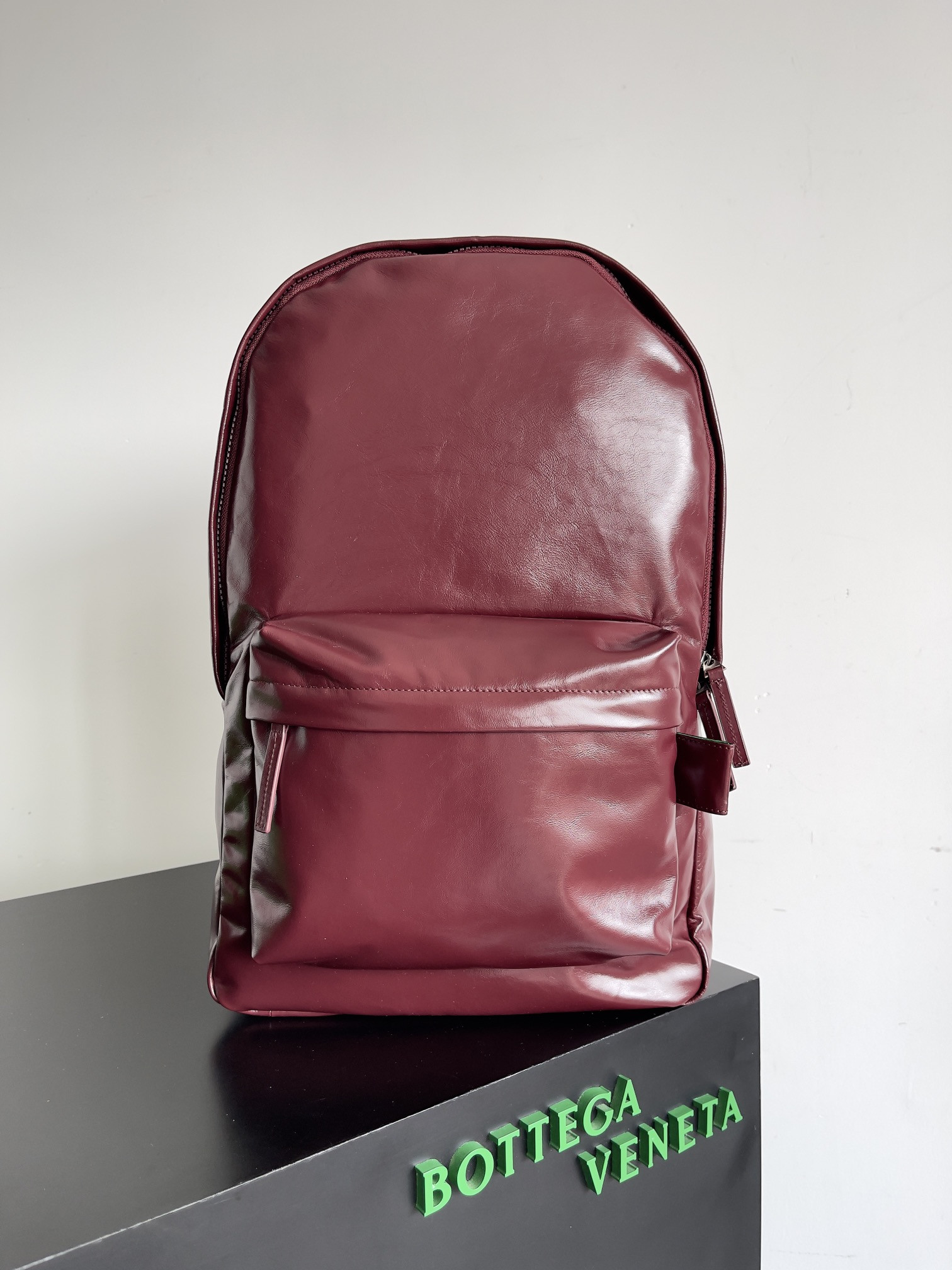 bo*te*ga Ve*ne*ta  backpack