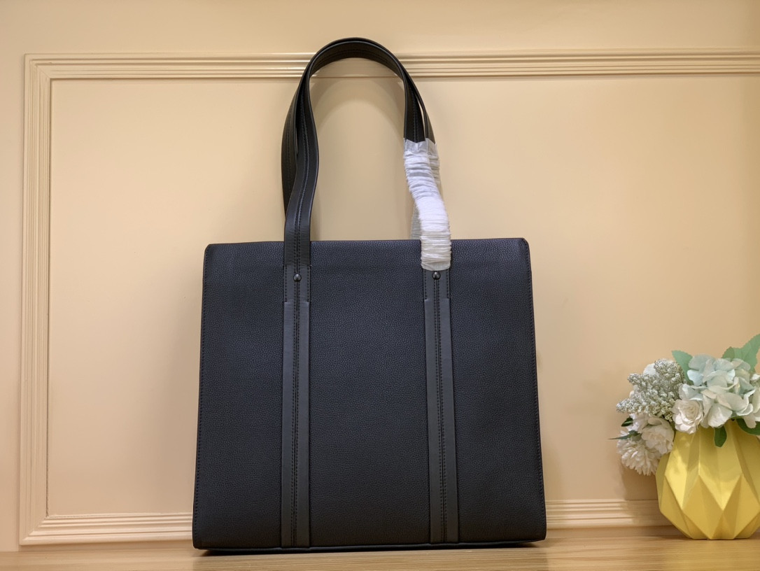 l0*is V*t0n aerogram tote