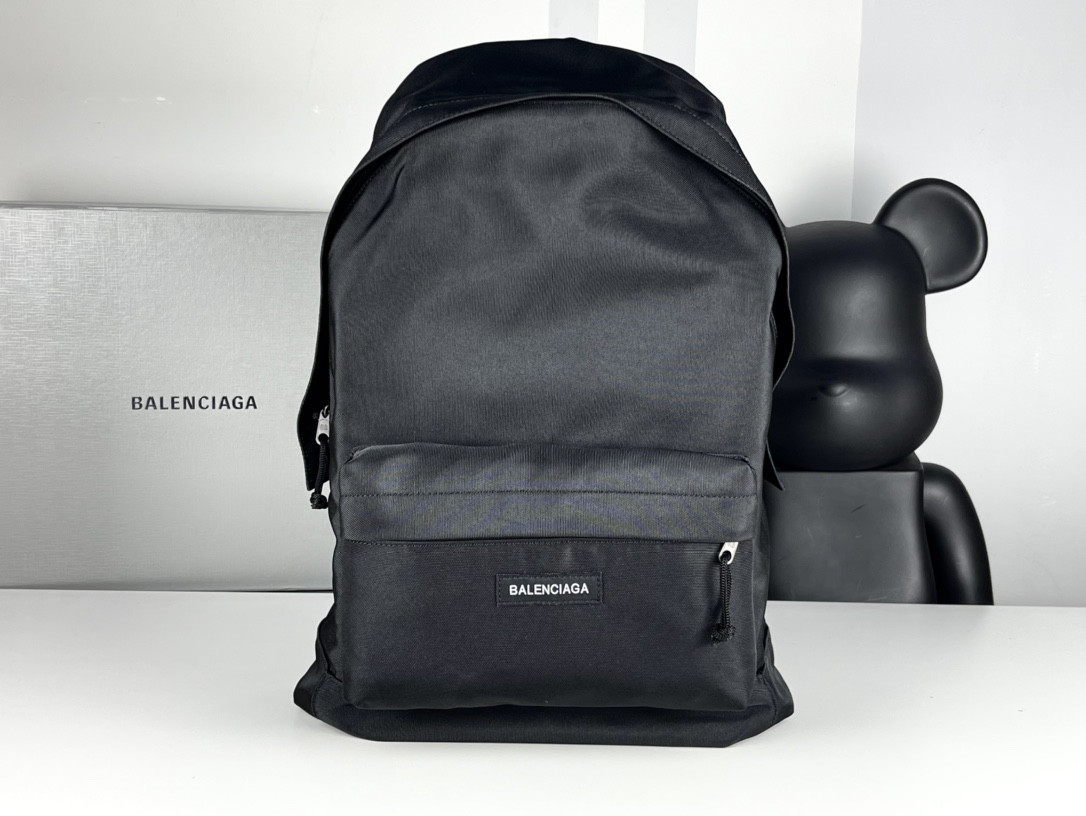 Ba*len*cia*ga backpack