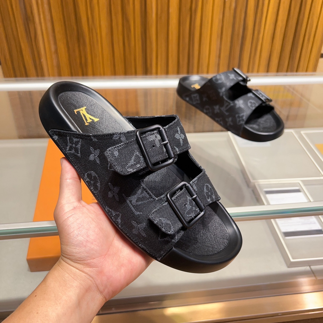 l0*is V*t0n slippers
