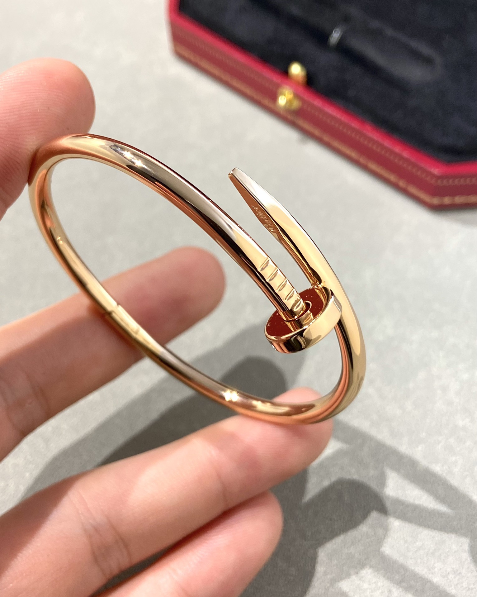 Ca*t*er bracelet