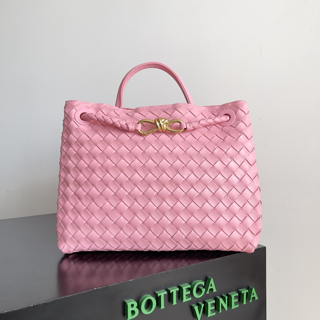 bo*te*ga Ve*ne*ta medium andiamo