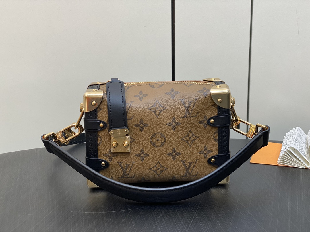 l0*is V*t0n side trunk pm-18×12.5×8cm