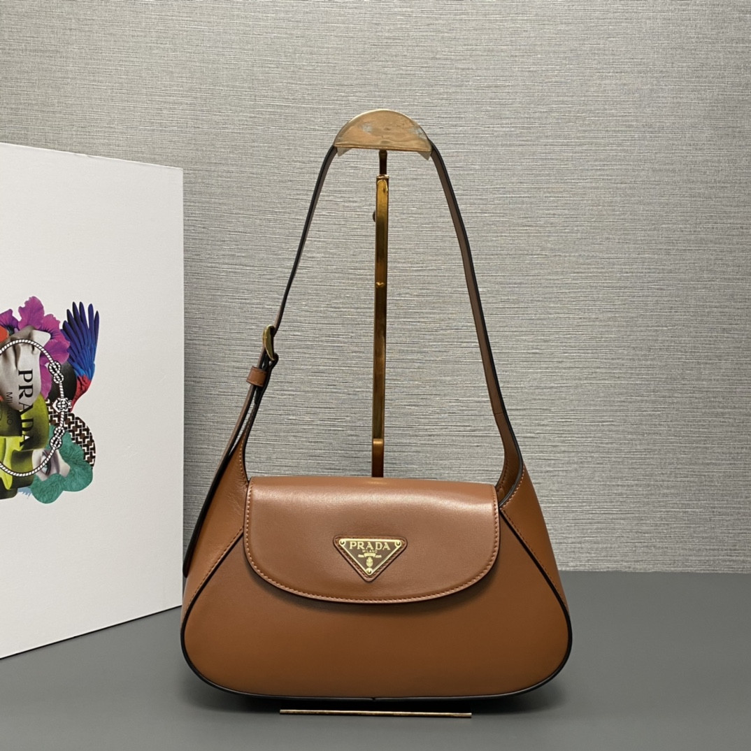Pra*a crossbody bag -24*15*5cm