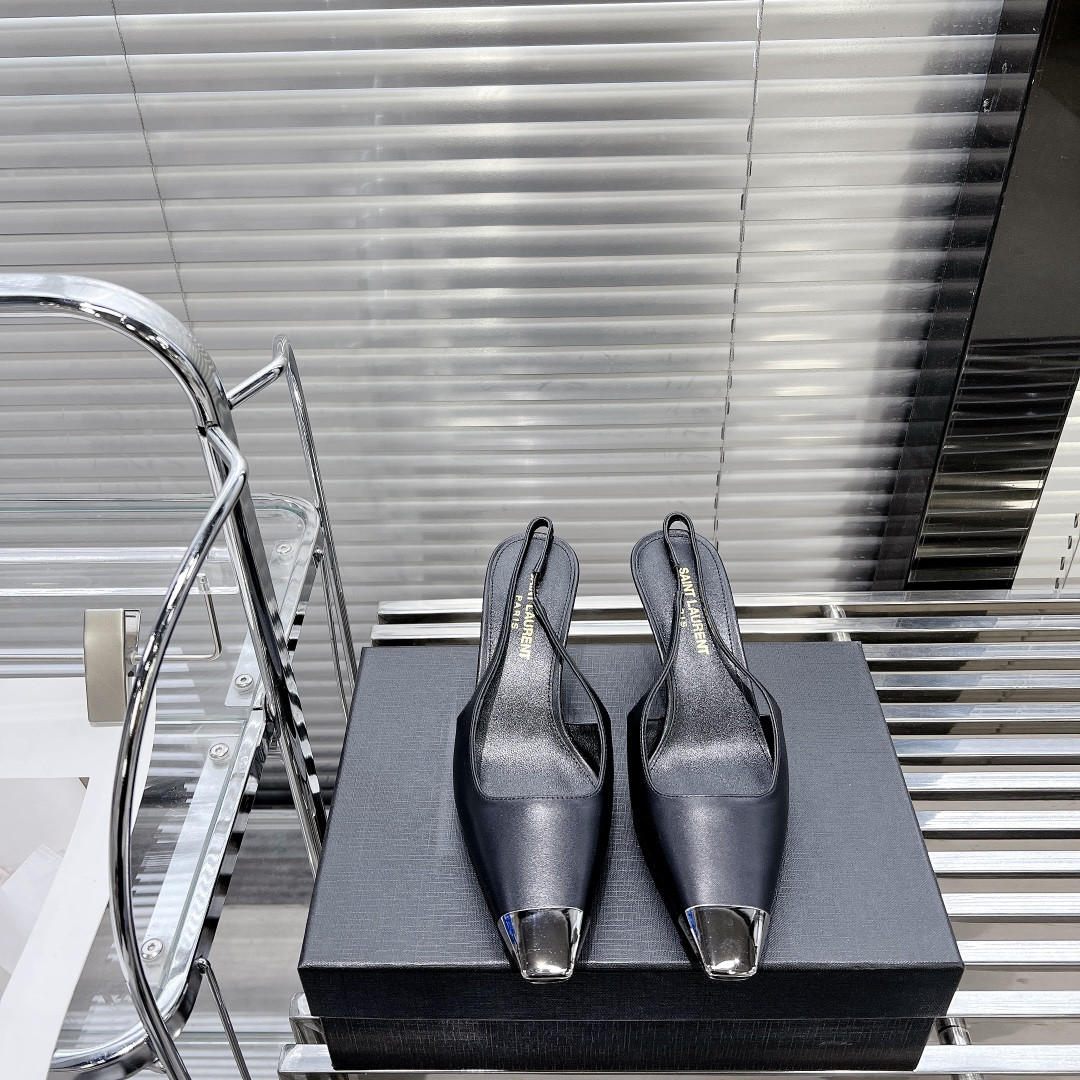 Sa**t Lau*nt heels
