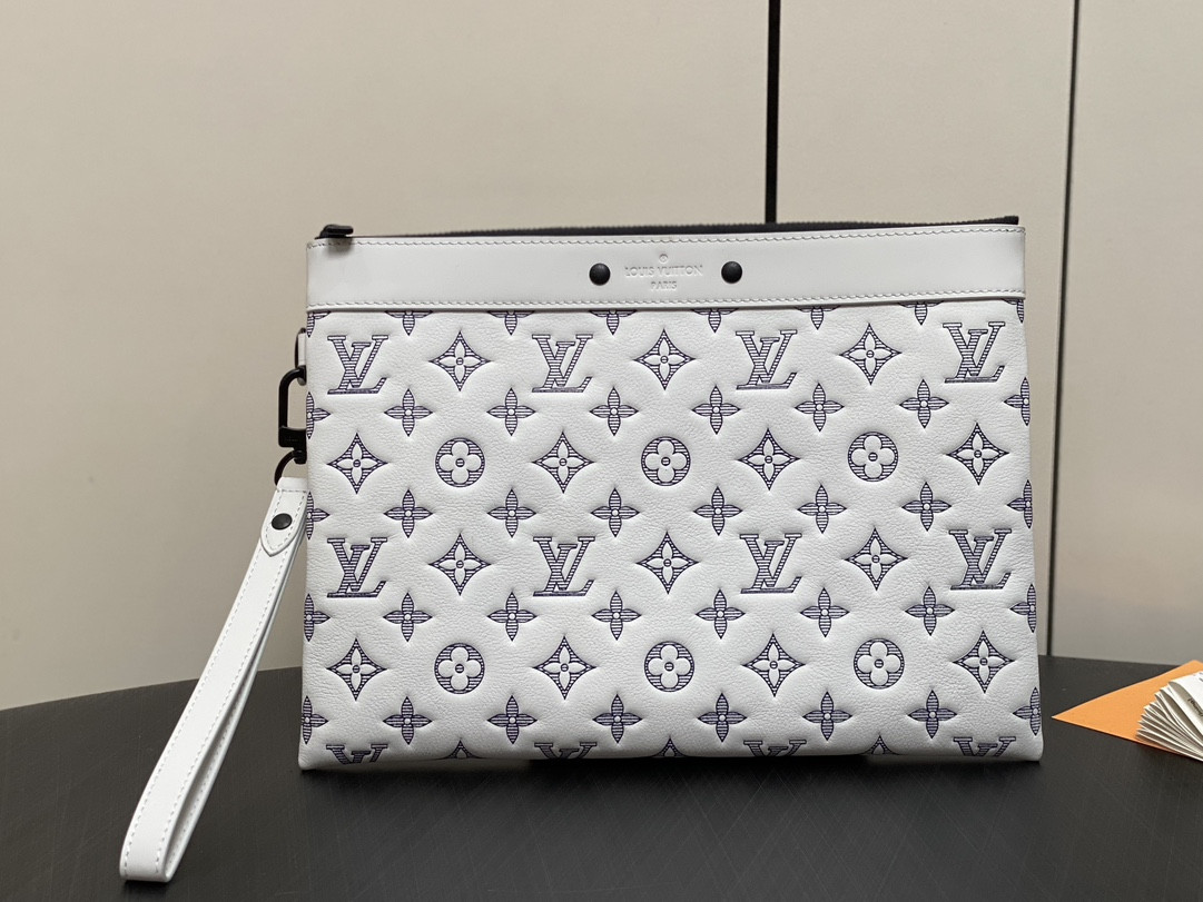l0*is V*t0n pochette to-go-30*21.5*2cm