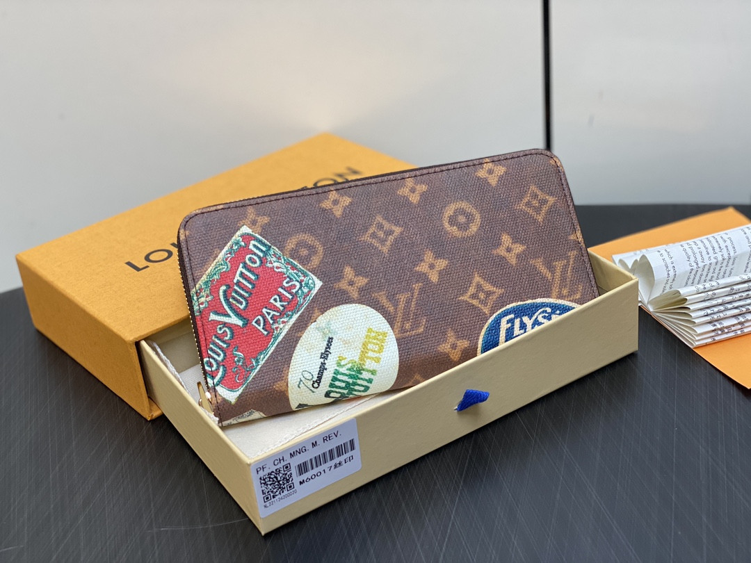 l0*is V*t0n zippy wallet-10*20*2 cm