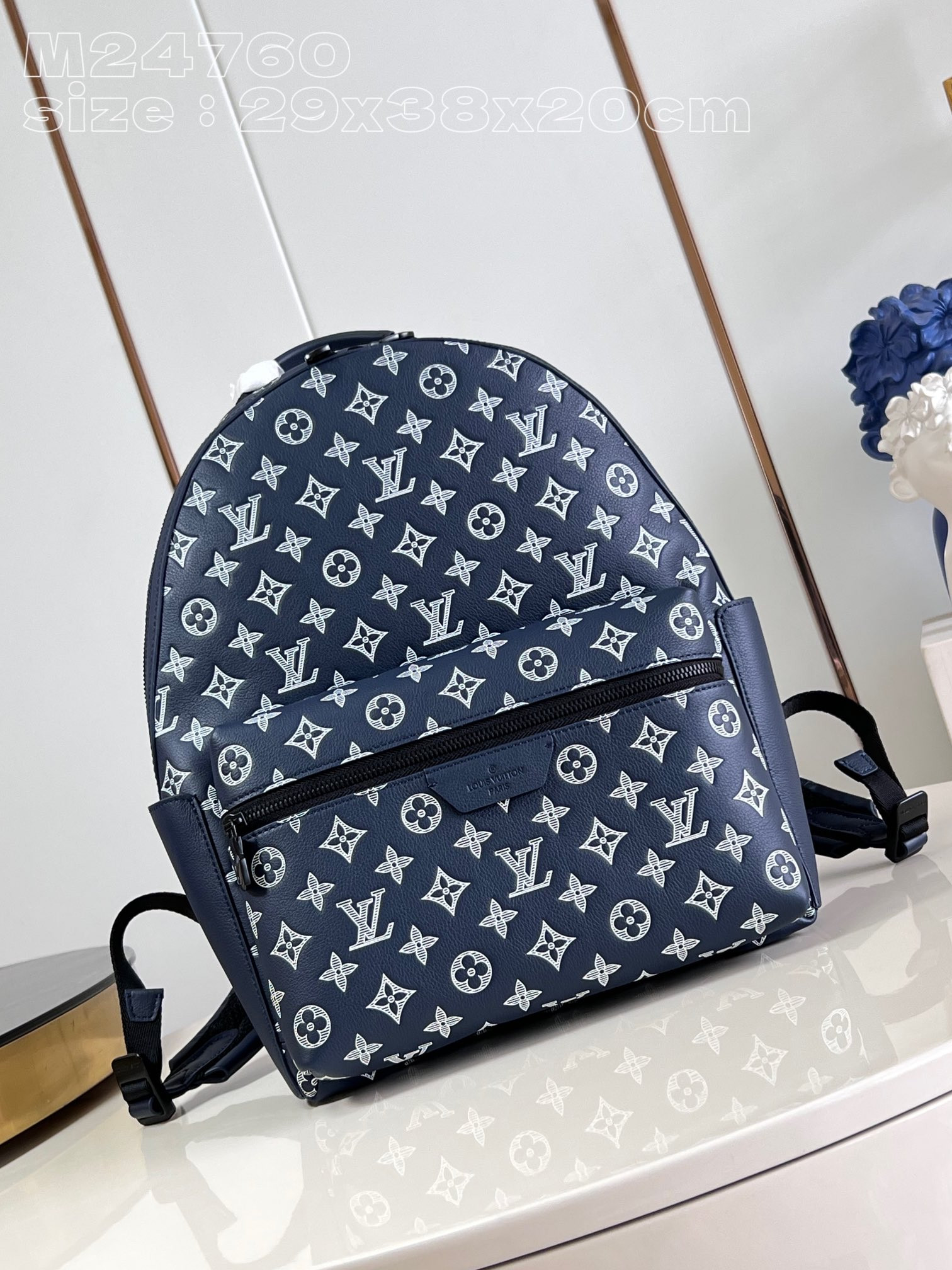 l0*is V*t0n discovery backpack-29*38*20cm