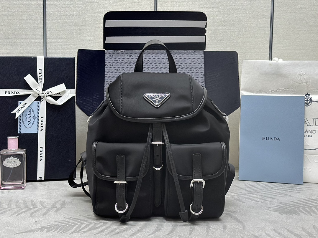 Pra*a small re-nylon backpack-24*28*12cm