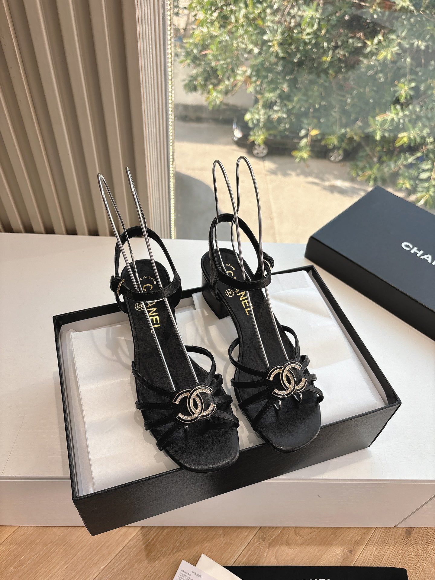 CL SANDALS
