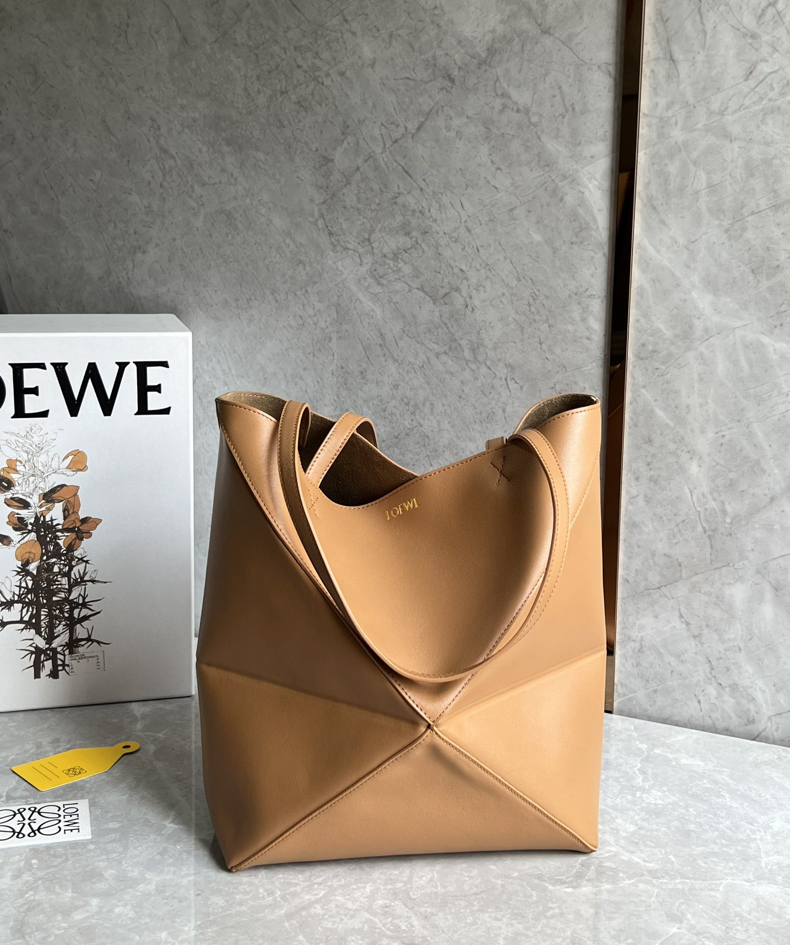 Lowee Puzzle Fold medium Tote - 25.5X14.5X31.5cm