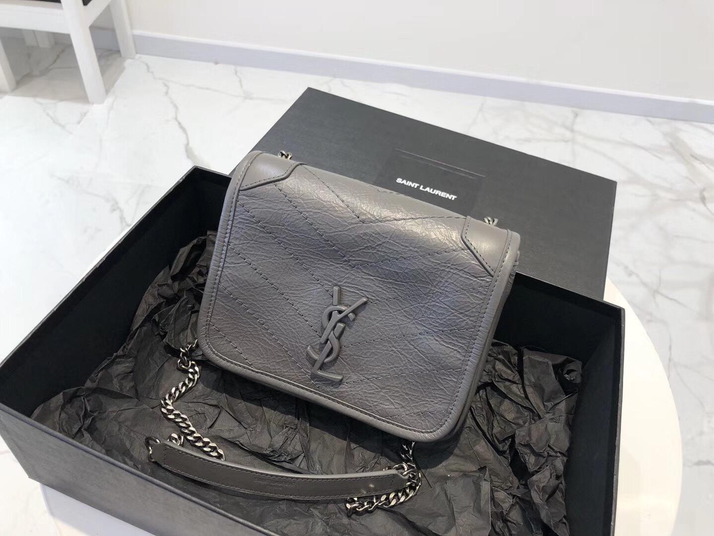 Y*L niki chain wallet